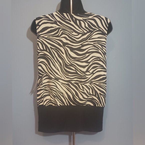 💜$5💜NWT HAYLEY MATTHEWS Zebra Print Blouse- Size Small - Picture 2 of 4